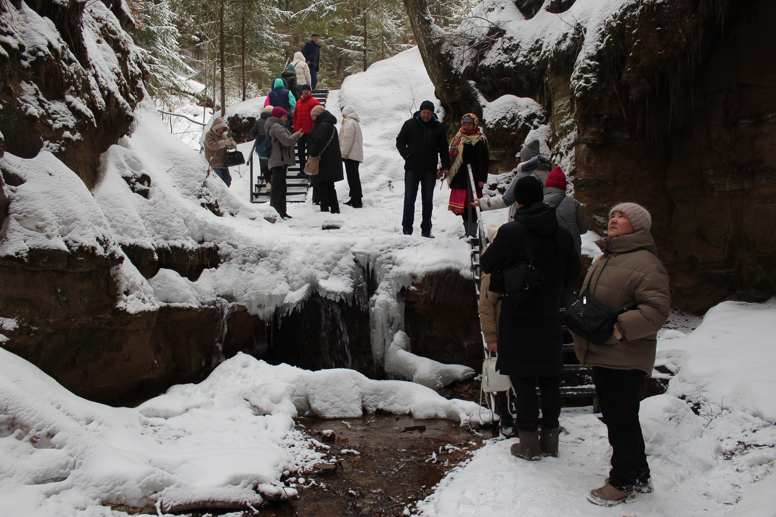 В удмуртской деревне Чемошур-Уча завершилось благоустройство каньона и родника