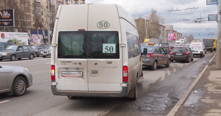 Жителя Ижевска заподозрили в угоне маршрутки и краже выручки из салона