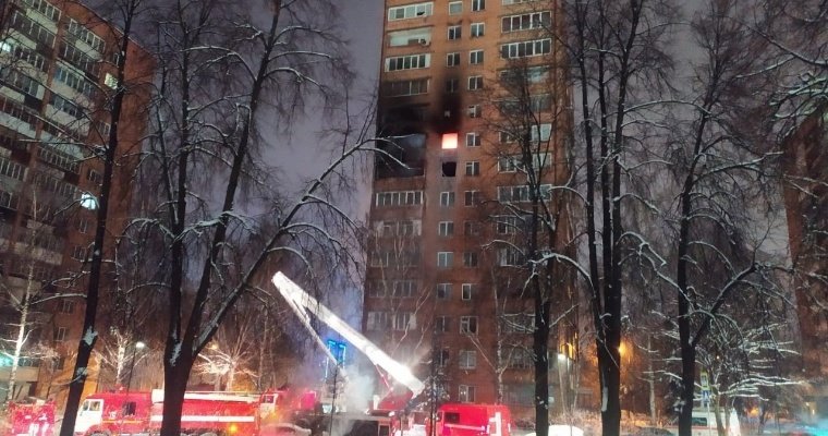 Итоги дня: пожар в доме на Центральной площади Ижевска и потепление на выходных