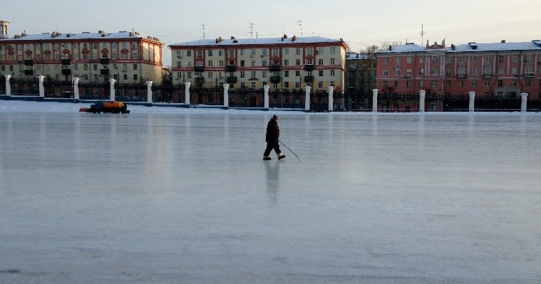 Стадион «Динамо» в Ижевске начали готовить к заливке льда