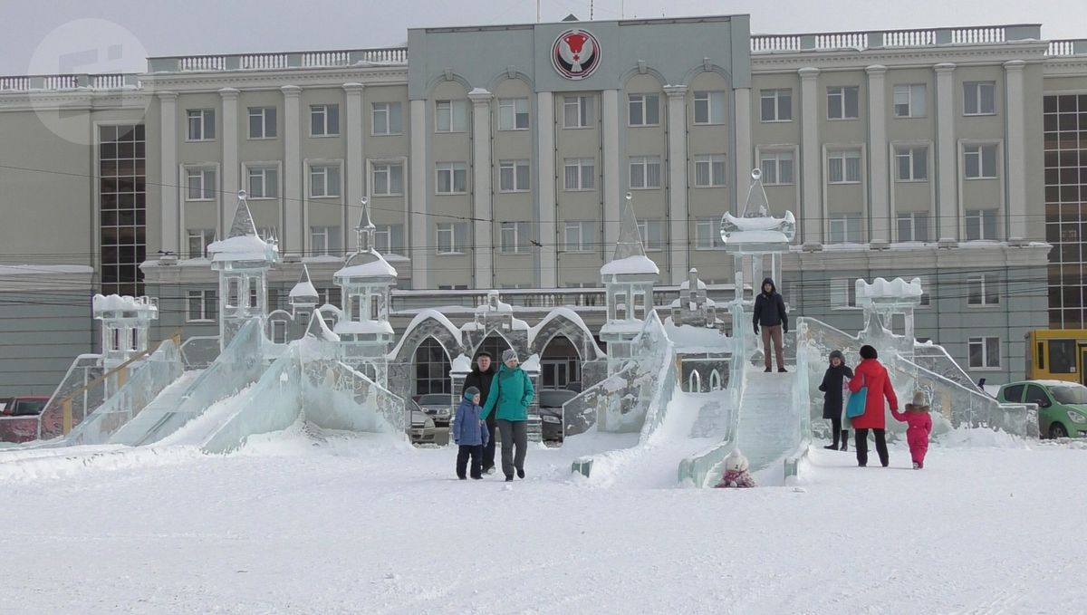В Ижевске начали демонтировать ледовый городок 