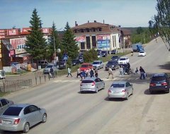 Мотоциклист сбил пешеходов на «зебре» в Можге