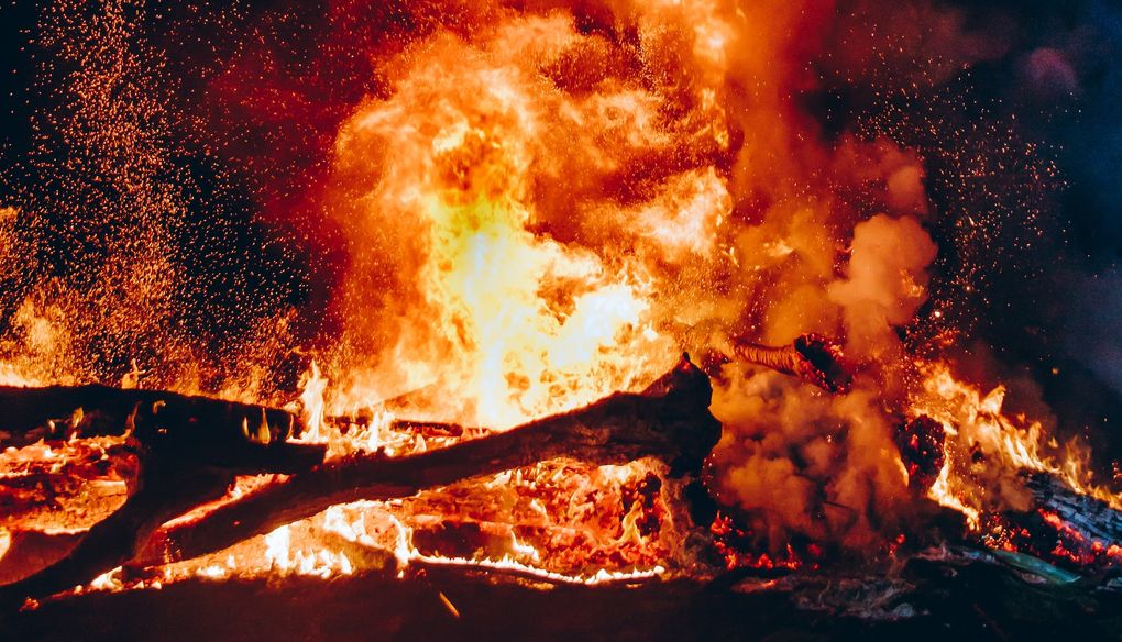 Четыре дома сгорели в одной из деревень Удмуртии при пожаре