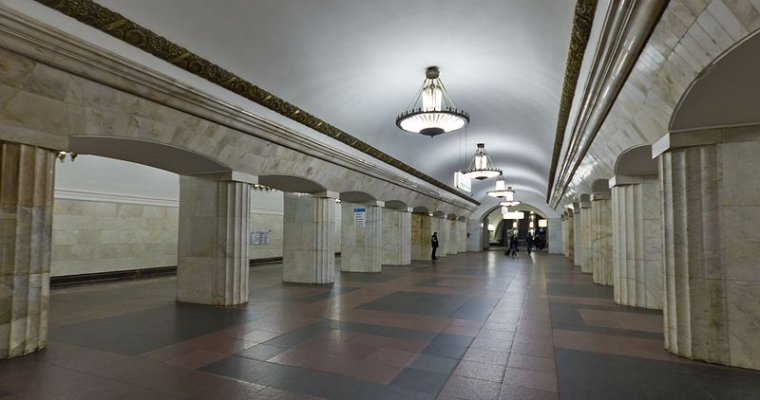 В московском метро неизвестный застрелил полицейского