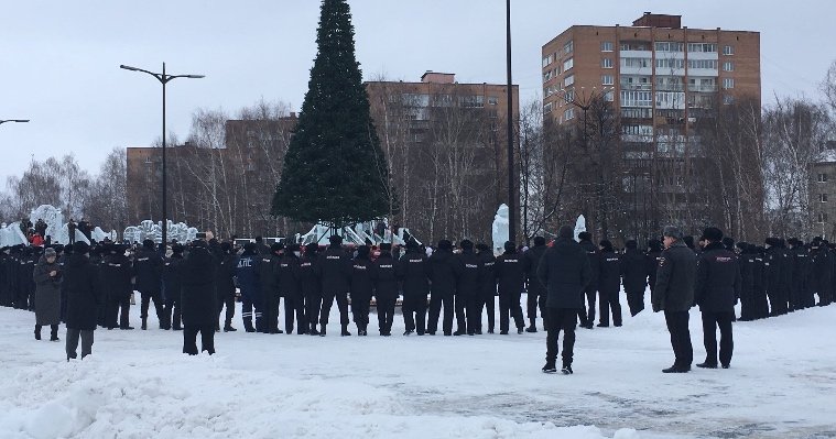 Несколько человек задержаны на Центральной площади в Ижевске 