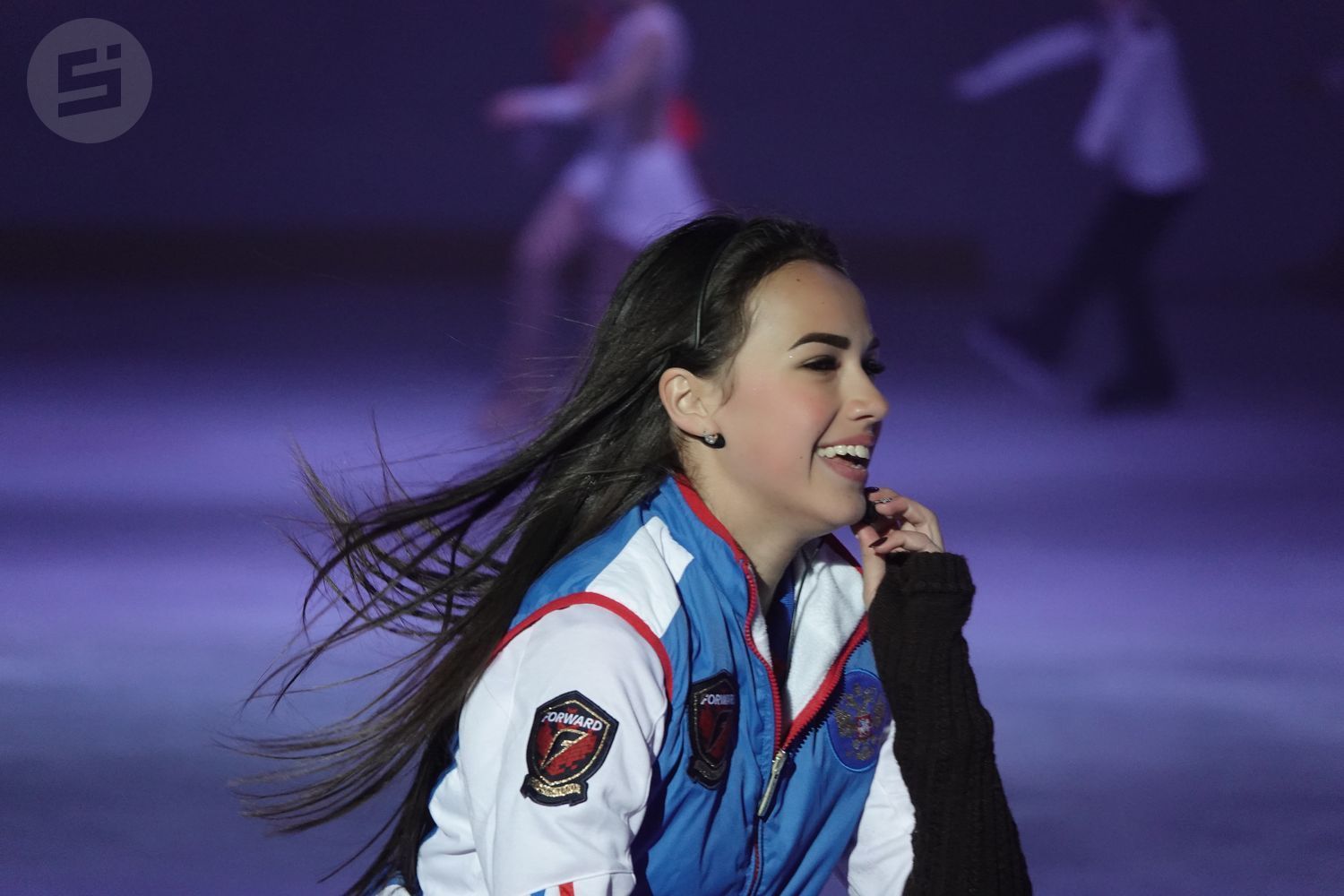 В Ижевске олимпийская чемпионка Алина Загитова провела мастер-класс для юных фигуристов