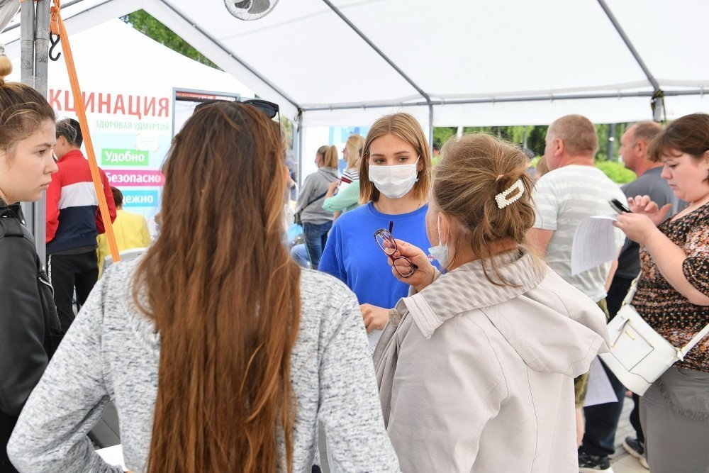 

В поликлиниках Ижевска ждут помощи волонтеров в борьбе с коронавирусом

