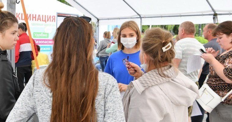 В поликлиниках Ижевска ждут помощи волонтеров в борьбе с коронавирусом