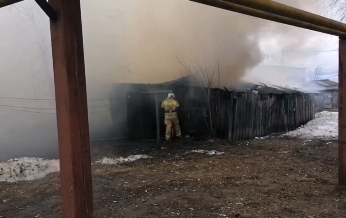 Ученики начальной школы сожгли 8 кладовок в Балезино 