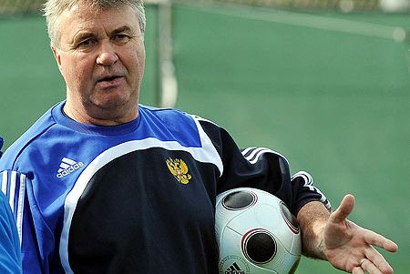 Хиддинк может уйти в «Челси» при вылете Турции с Евро-2012