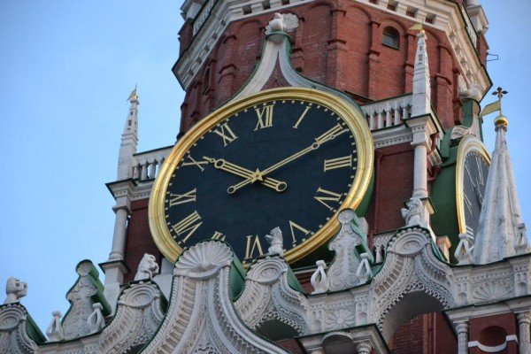 Россия перейдет на зимнее время 26 октября