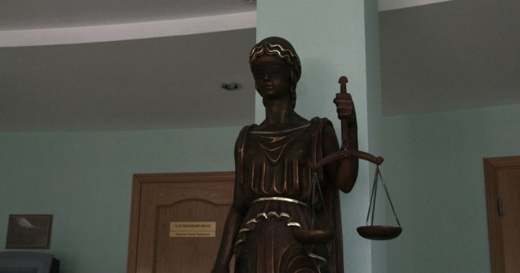 Жительница Яра отсудила у больницы компенсацию за отказ в направлении на гастроскопию по квоте