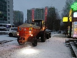 В Ижевске более 40 единиц техники вывели на уборку снега