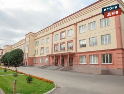 Итоги дня: объединение школ в Ижевске, банкротство бывшего директора «Единой УК» и нападение змей