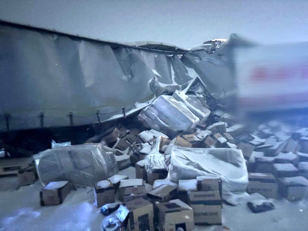 Один человек погиб при столкновении двух тягачей на трассе в Удмуртии