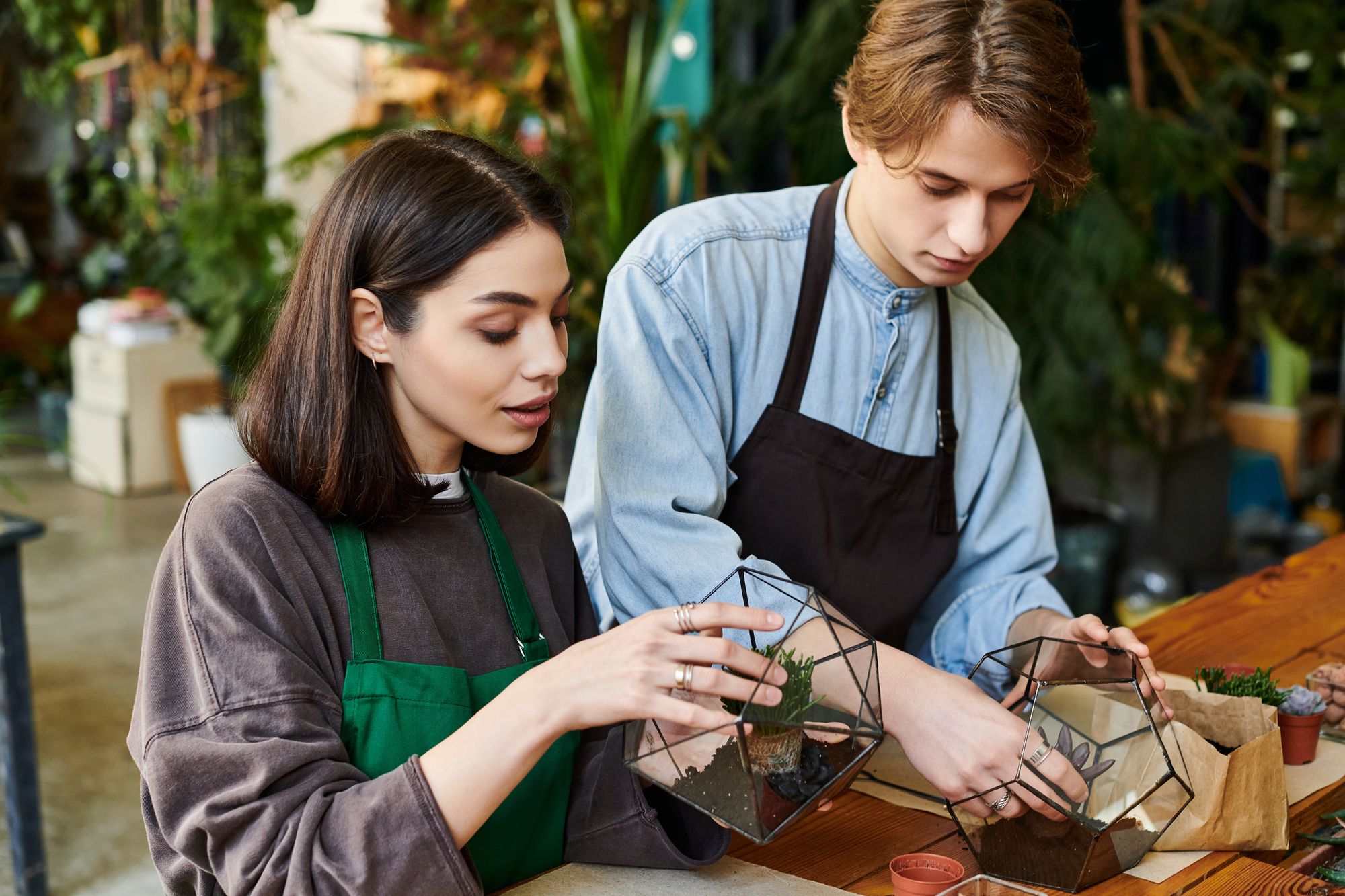 Для подростков Глазова подготовили пять программ трудоустройства на лето