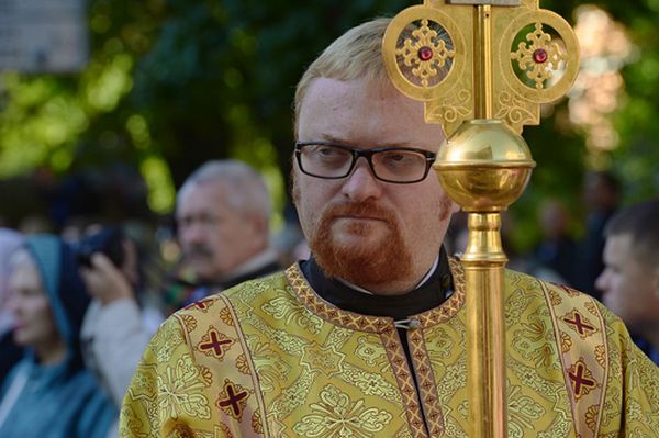 Виталий Милонов назвал Мадонну лицемерной старухой и дурой