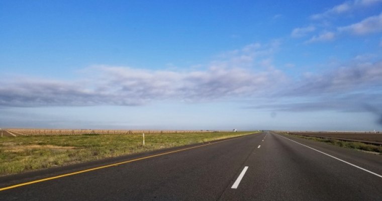 Медведев одобрил проект частной автотрассы из России в Китай