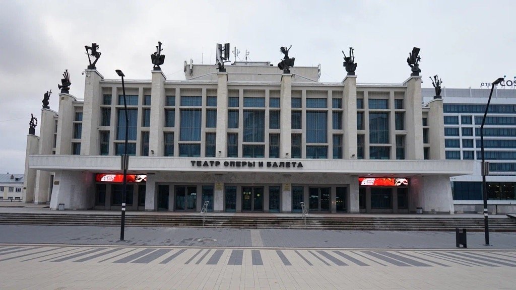 Пожарные проведут учения в Театре оперы и балета в Ижевске Пожарные проведут учения в Театре оперы и балета в Ижевске