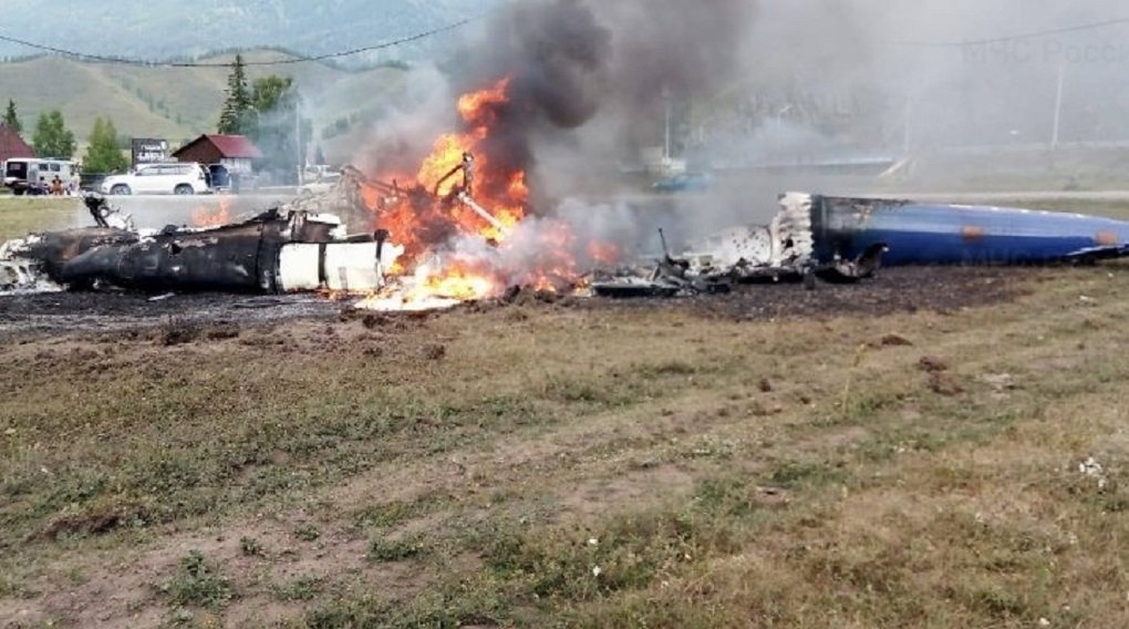 Не менее 6 человек погибли при крушении вертолета в Республике Алтай