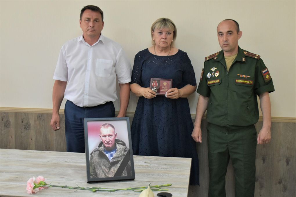 Орден Мужества вручили вдове погибшего на спецоперации бойца из Удмуртии