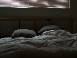 Врач объяснила, почему отсыпаться в выходные за всю неделю опасно для здоровья