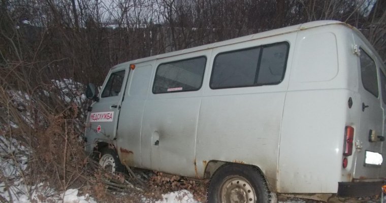 В Ижевске водитель наехал на пешехода и врезался в «скорую»