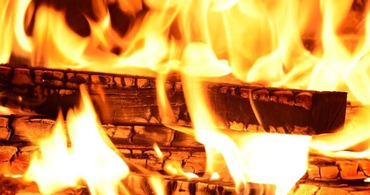 Житель Кизнерского района Удмуртии получил при пожаре ожоги 80% тела