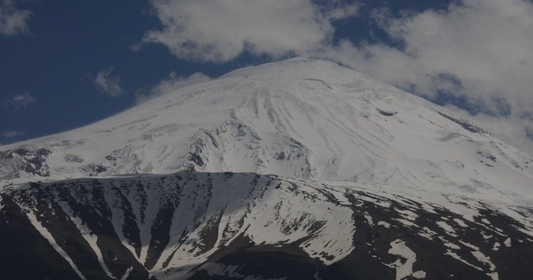 На горе Арарат погибли два турецких альпиниста