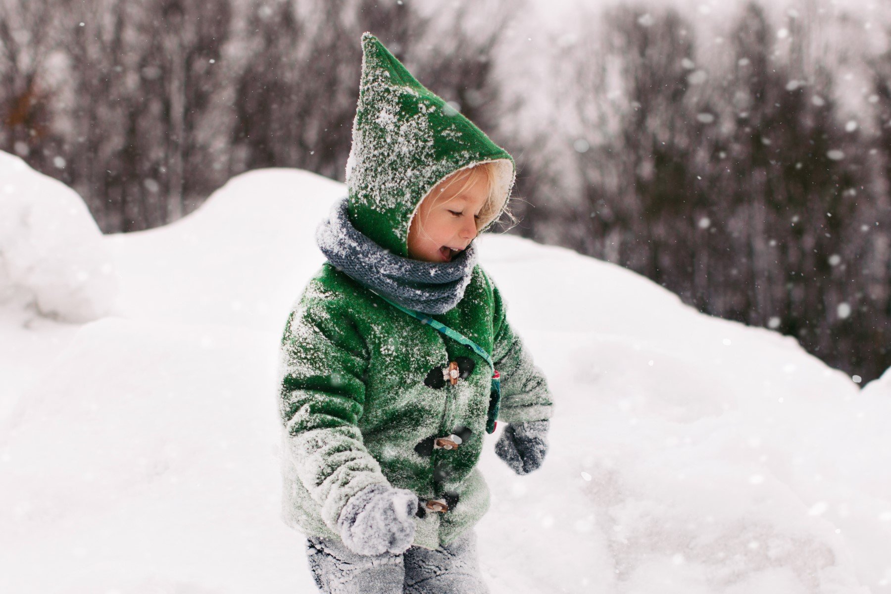 Дизайнер рассказала, какую одежду стоит выбирать детям, чтобы они были стильными этой зимой