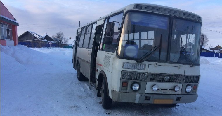 5-летнего ребенка в Завьяловском районе зажало дверями автобуса