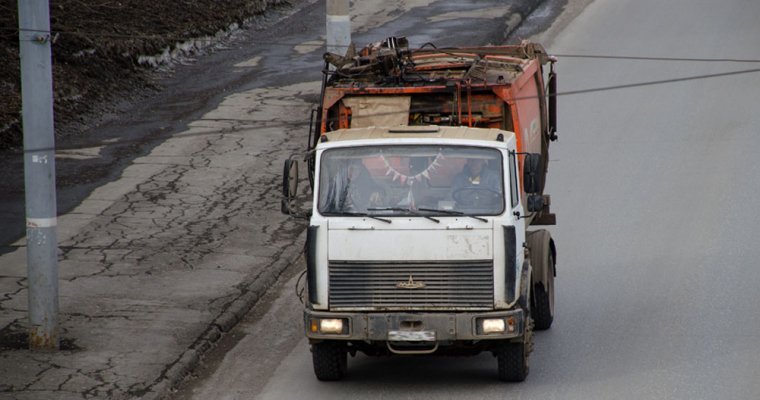 Движение большегрузов временно ограничили на дороге Ижевск-Ува