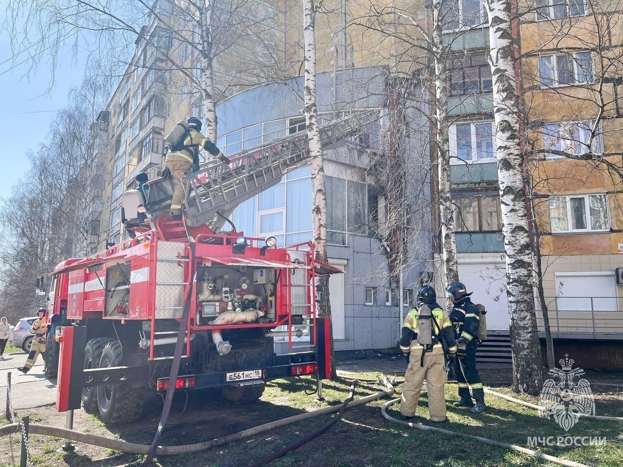 Пожар произошёл в глазной клинике на улице Петрова в Ижевске