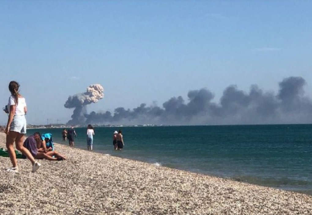 В крымской Новофедоровке прогремели взрывы