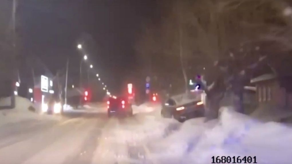 Пьяный водитель «Ауди» спровоцировал погоню на улице Областной в Ижевске