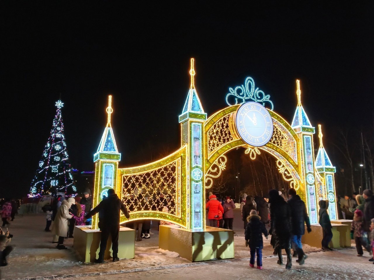 Новый год в Ижевске: праздничные мероприятия 2 января посвятят папам