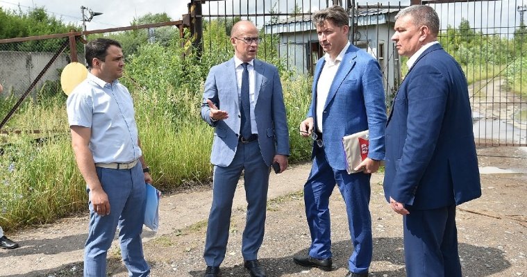 Глава Удмуртии поручил обсудить ремонт улицы Голублева в Ижевске с предпринимателями 