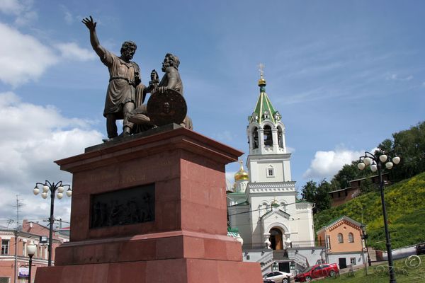 Власти отменили праздничный салют на площади Минина и Пожарского в Нижнем Новгороде