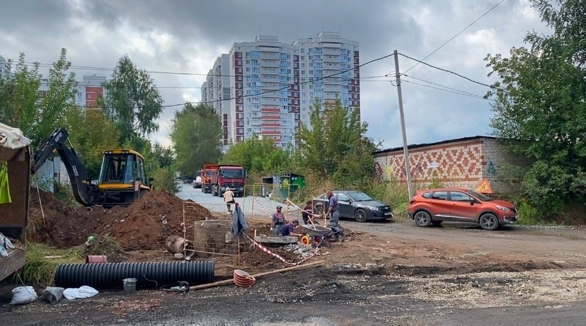 Ремонт дорог и школ в Ижевске проверил депутат Госдумы от Удмуртии Олег Гарин