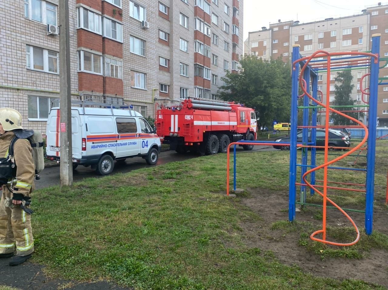 Из-за утечки газа в Ижевске выбило окна в квартире на улице Степана Разина