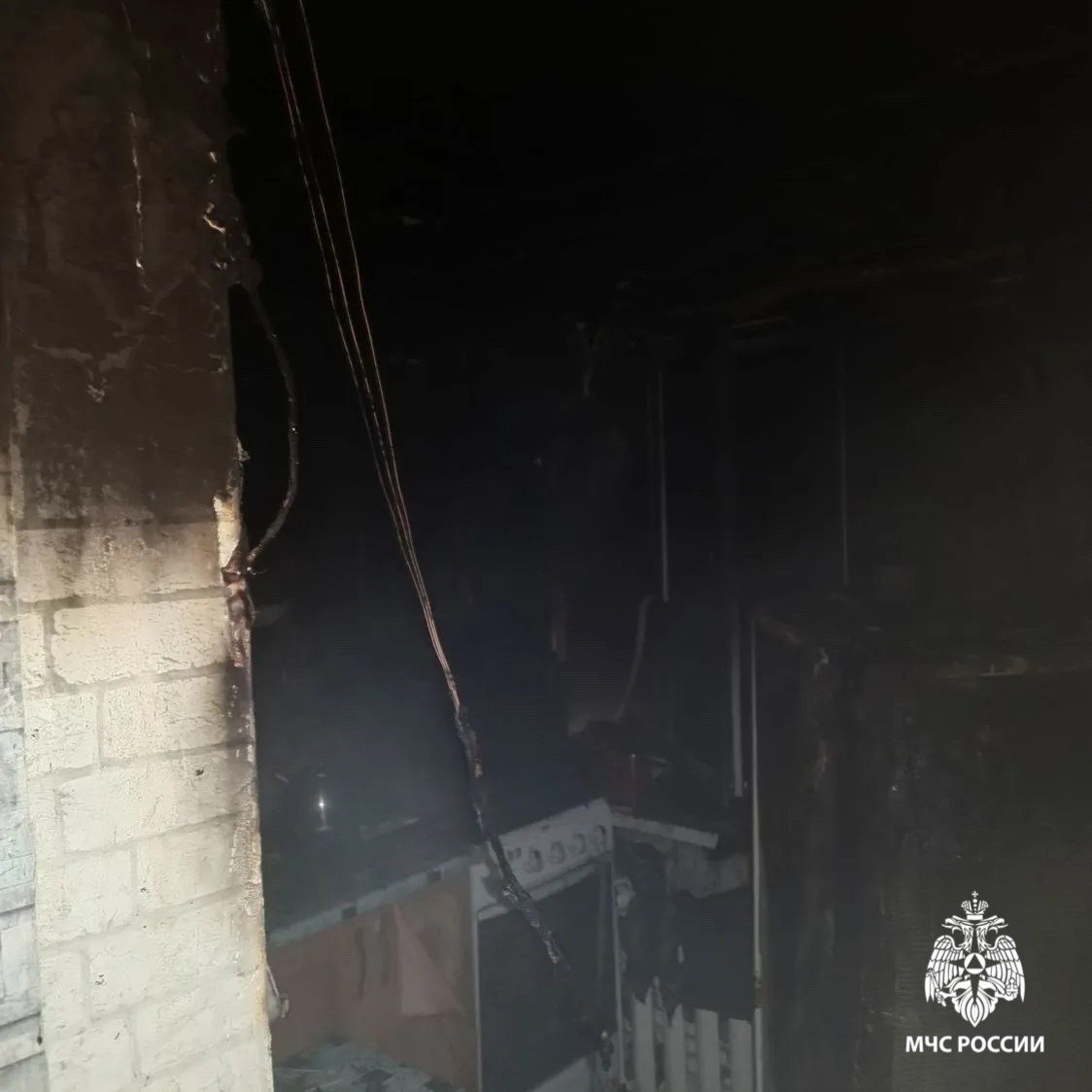 Двух пенсионеров вывели из задымлённого дома в Шаркане