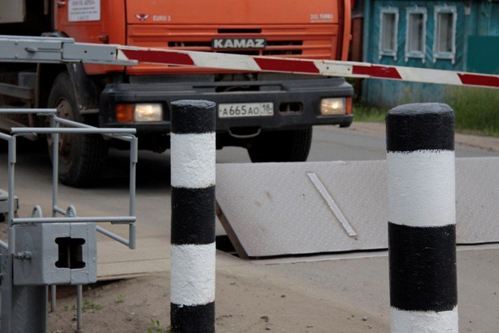 Движение большегрузов на трассе Воткинск-Чайковский ограничат из-за повреждения моста