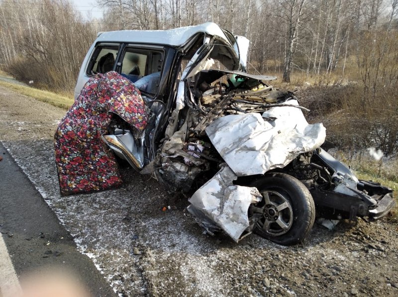 

5 человек погибли в аварии с автобусом в Новосибирской области


