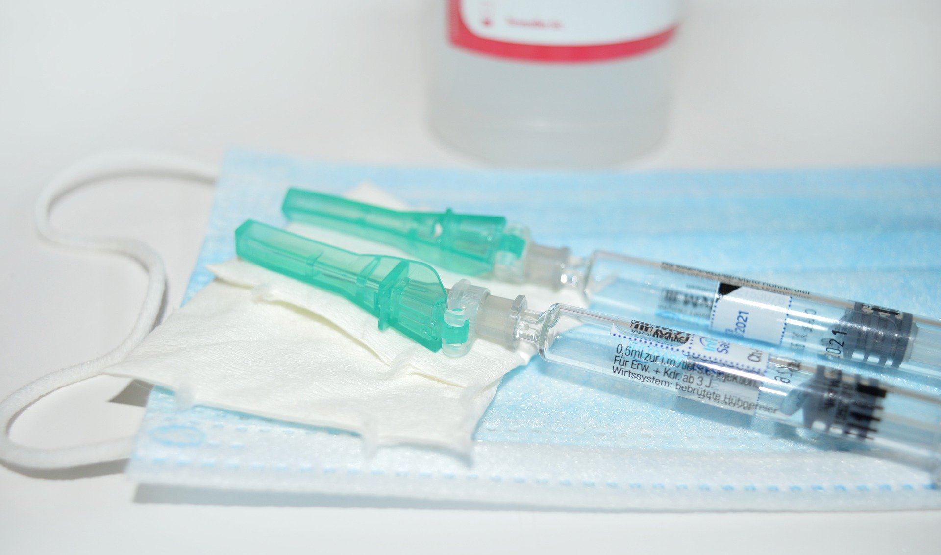 

Число вакцинированных от ковида в Удмуртии приближается к 42 тысячам 

