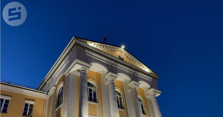 Итоги дня: поправки в Конституцию Удмуртии и открытие первого «Ростикса» в Ижевске