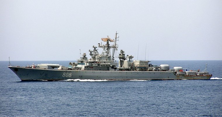 В Черном море российский разведывательный корабль столкнулся с африканским судном