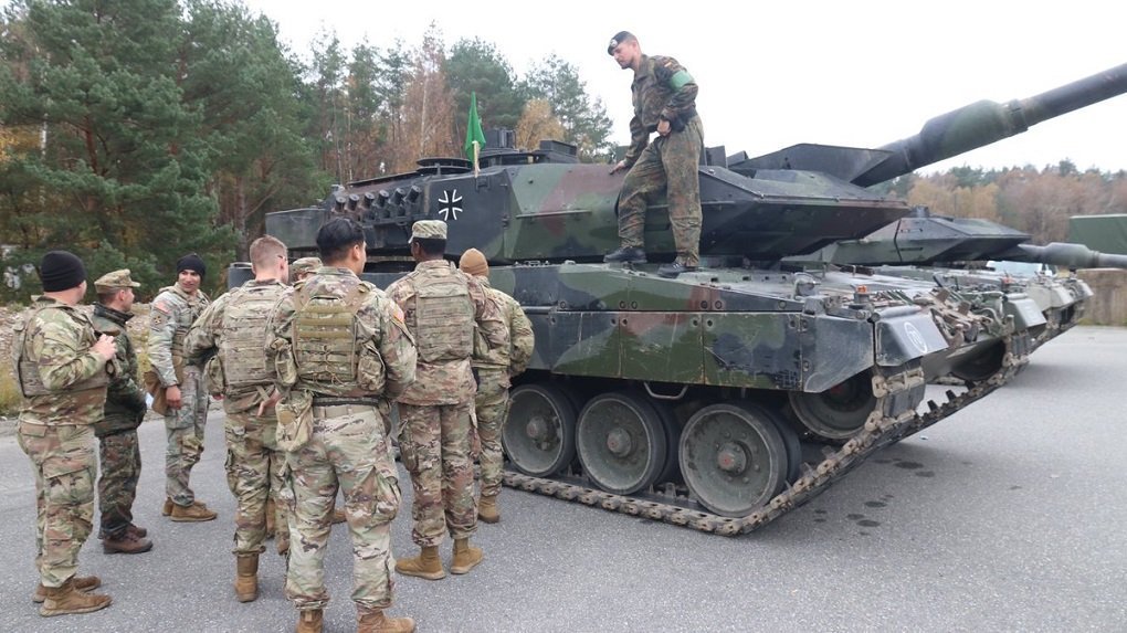 Российские разведчики под Херсоном угнали танк Leopard