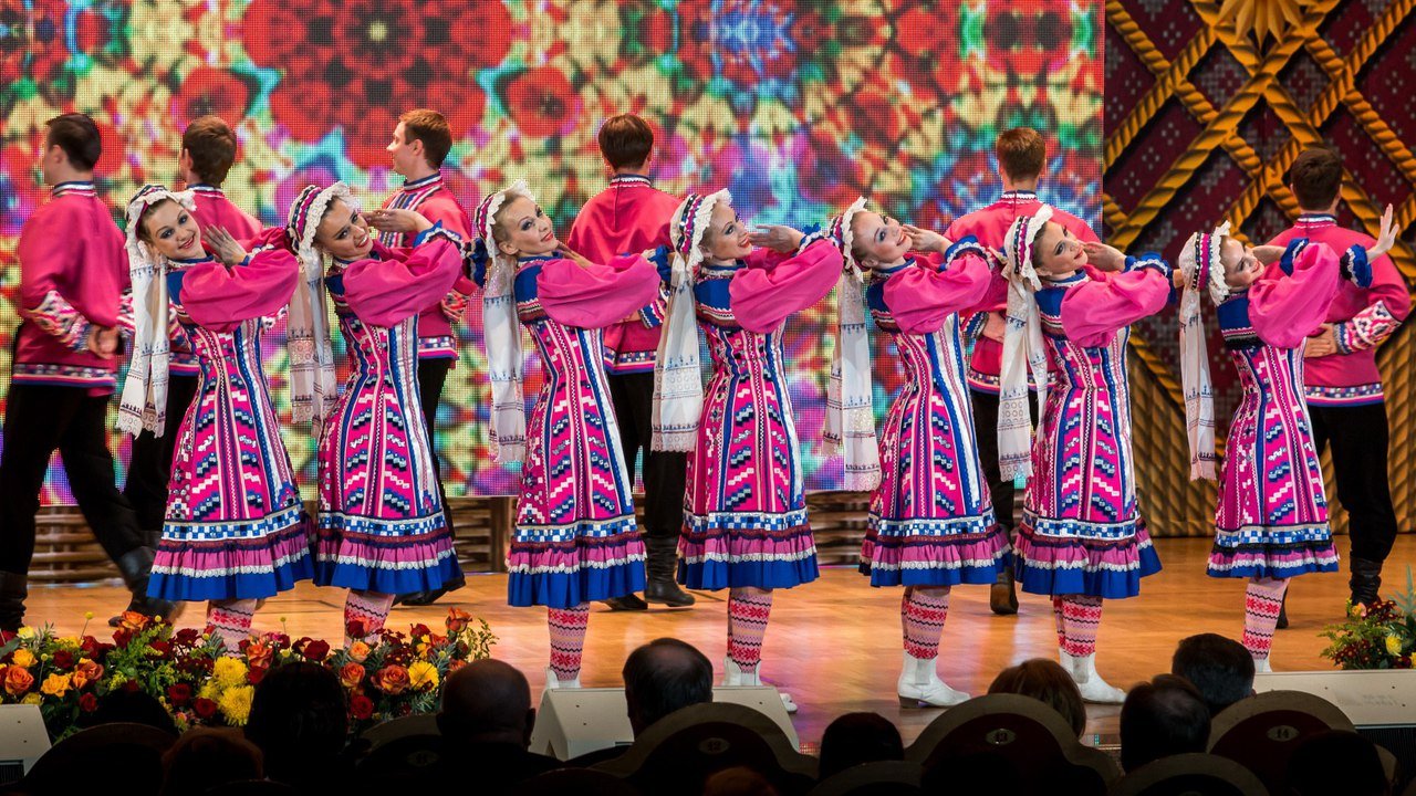 Песня италмас. Удмуртский ансамбль Италмас. Ансамбль Италмас Ижевск. Удмуртский коллектив Италмас. Руководитель ансамбля Италмас Удмуртия.