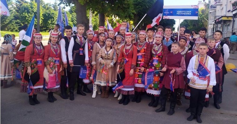 Удмуртский ансамбль «Чебеляй» стал победителем Российской детской фольклорной ассамблеи 