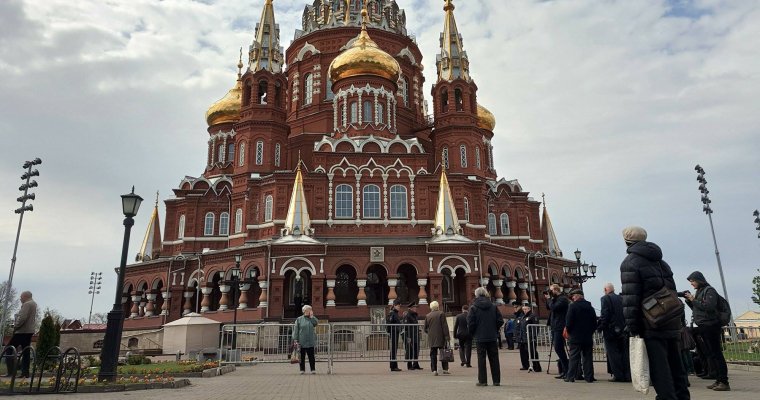 Панихида по первому президенту Удмуртии Александру Волкову прошла в Ижевске